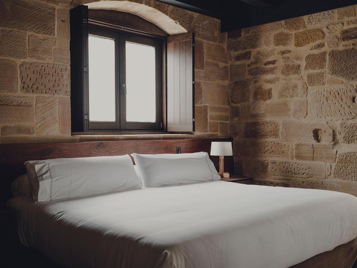 Hotel Santa Maria Briones Extérieur photo