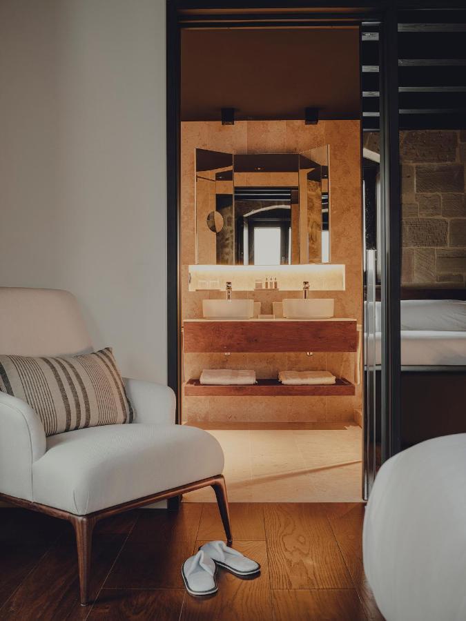 Hotel Santa Maria Briones Extérieur photo